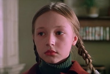 Скриншот из фильма &quotЧучело&quot (12+) Скриншот из фильма &quotЧучело&quot (12+)