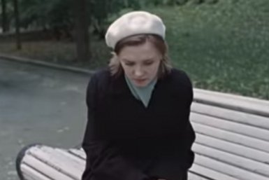 кадр из фильма &quotМосква слезам не верит&quot (18+)