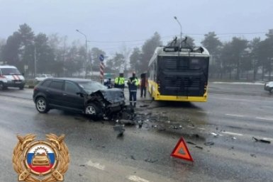 Один человек пострадал при столкновении троллейбуса и иномарки в Ставрополе Госавтоинспекция Ставрополья