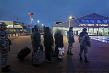 Cудебные приставы Ставрополья отправили домой в 2025 году почти 350 иностранных граждан ГУФССП России по Ставропольскому краю