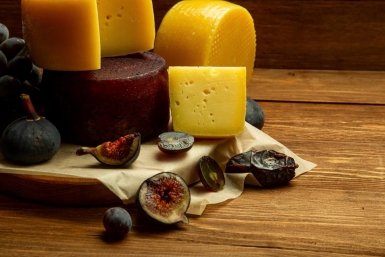 Пять боксов элитных сыров от местного производителя могут выиграть ставропольцы Наталья Уско