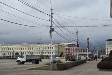 Более десятка деревьев спилили на площади Ленина в Ставрополе ТГ-канал &quotНепитипичный Ставрополь&quot (18+)