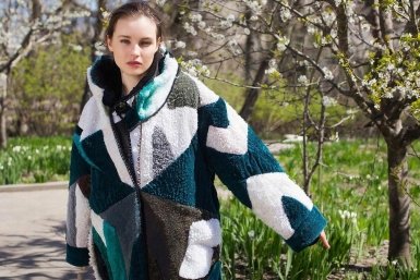 Стилист назвал 5 самых стильных курток на весну-2026: модницы уже охотятся за ними ИИ Kandinsky (18+)