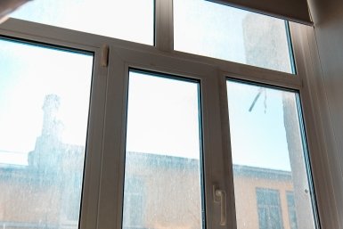 Беру капроновый чулок - и получаю кристально чистые окна: простой трюк от профессионалов Илья Аверьянов, ИА PrimaMedia.ru