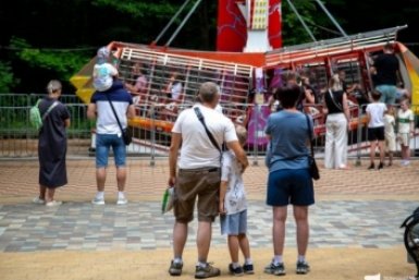 Люди застряли на карусели в парке Победы Ставрополя Архивное фото ИА Stavropol.Media