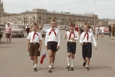 Ваши лучшие годы точно прошли в СССР, если вы легко справились на 7/9 - ТЕСТ ИИ Kandinsky (18+)