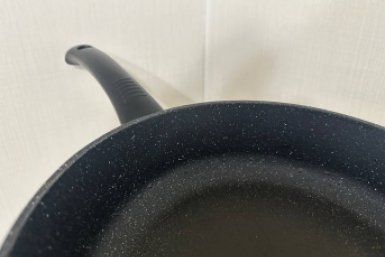 Намажьте этим дно сковороды и оставьте на 5 минут: вековой нагар отвалится сам слоями ИА Stavropol.Media