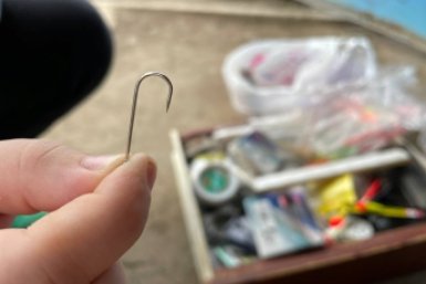 Почему мелкие крючки приносят больше поклевок в апреле: совет от опытного рыбака ИА Stavropol.Media