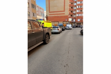 30-летний мужчина выпал из окна и погиб на юге Ставрополя