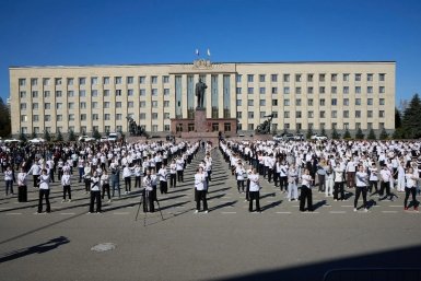Чемпионка мира провела общегородскую зарядку для тысячи школьников в Ставрополе Пресс-служба мэрии Ставрополя