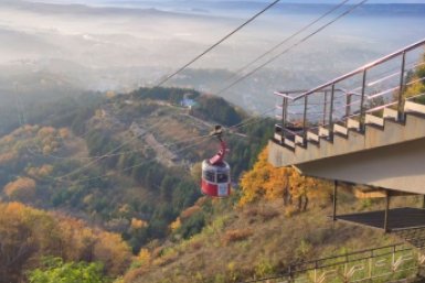 Из-за сильного ветра власти временно закрыли канатку в Кисловодске