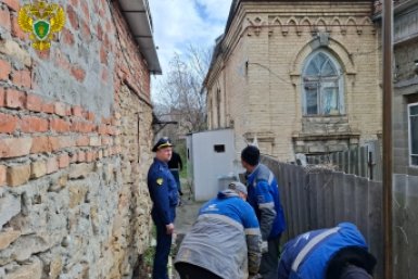 В Ессентуках после пожара в расселённом доме жителям вернули газ