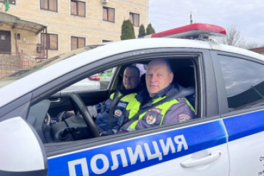 Проглотившей монету девочке помогли сотрудники ГАИ Ставрополья