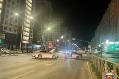 При столкновении трех машин в Ставрополе пострадали подросток и двое взрослых