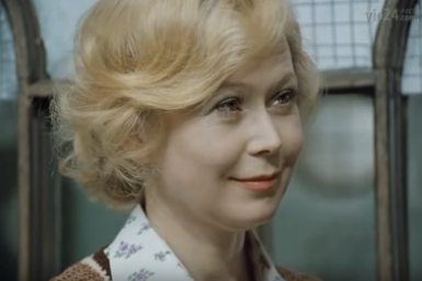 Не только Рыжова в жутких розочках: угадайте фильм по кадру со Светланой Немоляевой