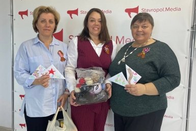 Треугольные письма передали бойцам СВО ребята со Ставрополья перед Днём Победы