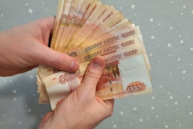 Малый стаж компенсируют деньгами: надбавку 50% предложили ввести в ГД для ряда пенсионеров