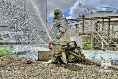 "Пурга" против огня: как ставропольские пожарные спасали нефтебазу во время учений