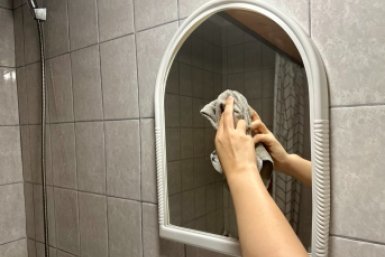 Опрыскиваю зеркало в ванной этим составом: больше не запотевает от слова совсем - чистота идеальная ИА SakhalinMedia