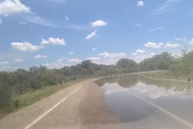 Из-за подъёма воды в реке Кума затопило трассу в Будённовском округе Ставрополья