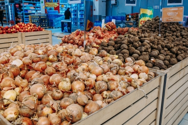 Лук резко подорожал на 6% за неделю в магазинах на Ставрополье