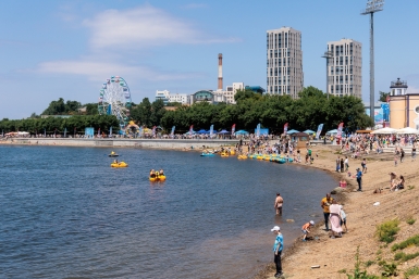 толпа, набережная Спортивной гавани, акватория, море Евгений  Кулешов, ИА PrimaMedia
