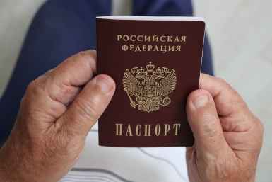 Обязательная замена паспорта в 60 лет: что грозит тем, кто не оформит вовремя