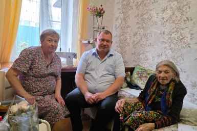 С 98-летием поздравили труженицу тыла из станицы Ессентукской на Ставрополье