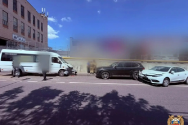 В Ставрополе маршрутка столкнулась с иномаркой, пострадали два пассажира