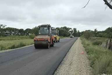 Ремонт дороги в районе села Воздвиженка завершают досрочно ООО &quotТехстрой&quot