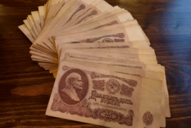 Сколько зарабатывали в СССР: пересчитали зарплаты советских профессий на современные деньги