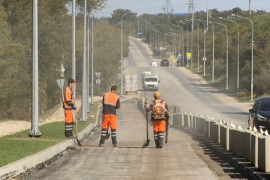 В Дергачах приводят в порядок дорогу Правительство Севастополя
