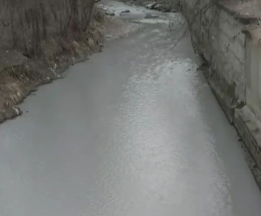 На помутневшую воду в реке Березовка пожаловались жители Кисловодска скриншот из видео О. Лебедева / телеграм-канал (18+) &quotМой Кисловодск&quot