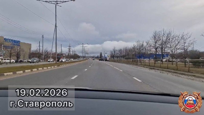 Сильный боковой ветер осложняет движение в Ставрополе пресс-служба Госавтоинспекции Ставрополья