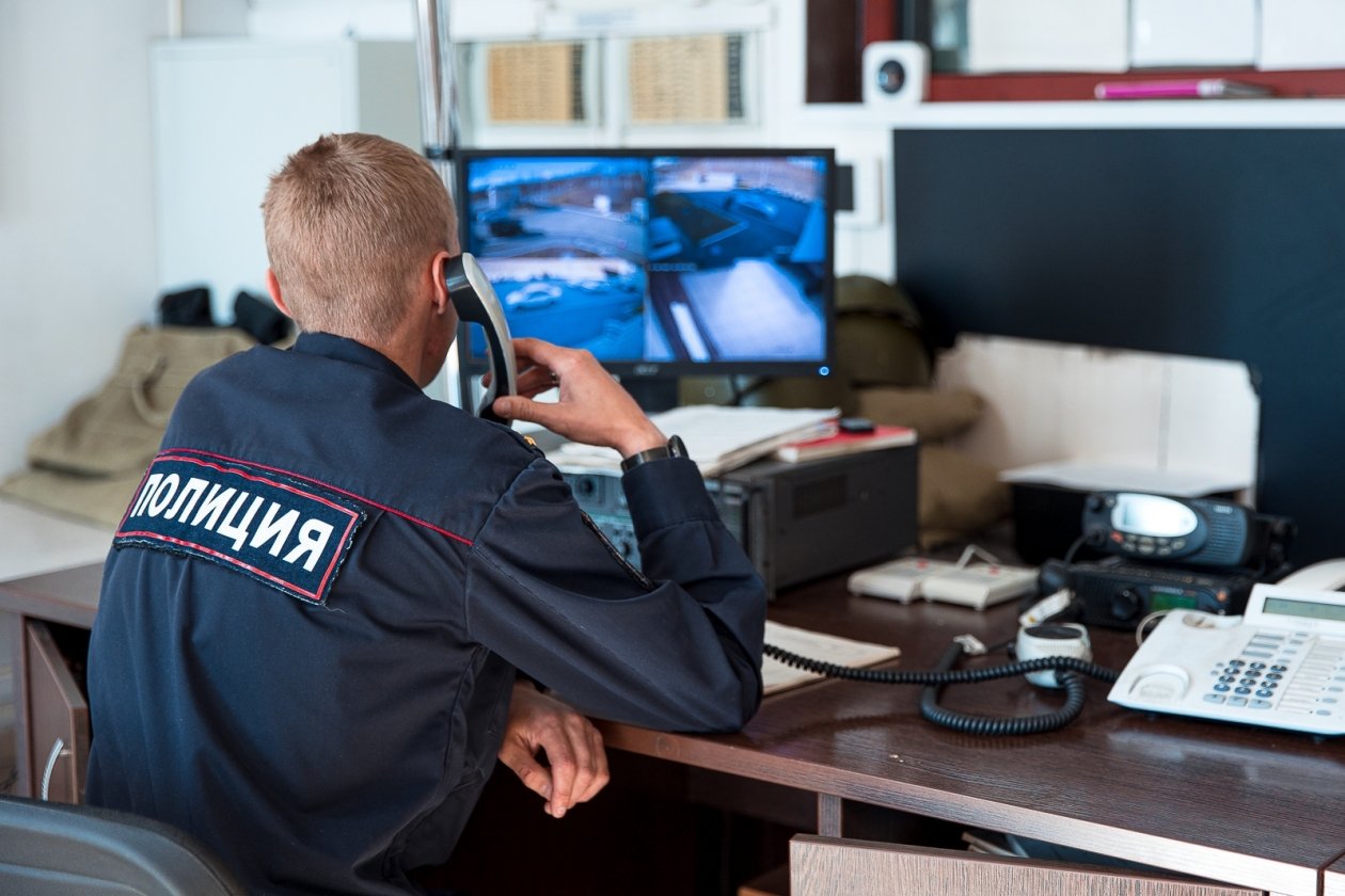 Мужчину со страйкбольной гранатой доставили в отдел полции в Ставрополе Илья Аверьянов, ИА PrimaMedia