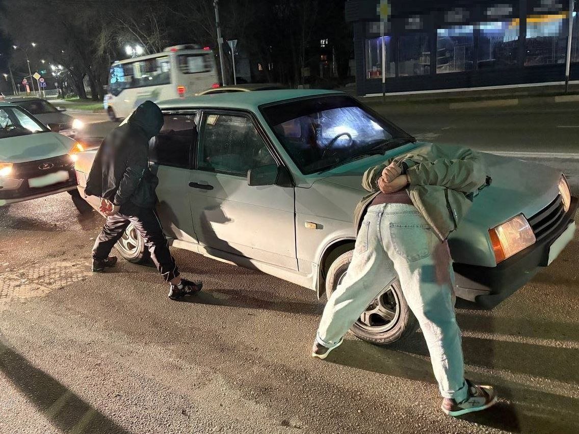 Трое мужчин ответят в суде за разбой с пистолетом и ножом в Невинномысске пресс-служба ГУ МВД по Ставрополью