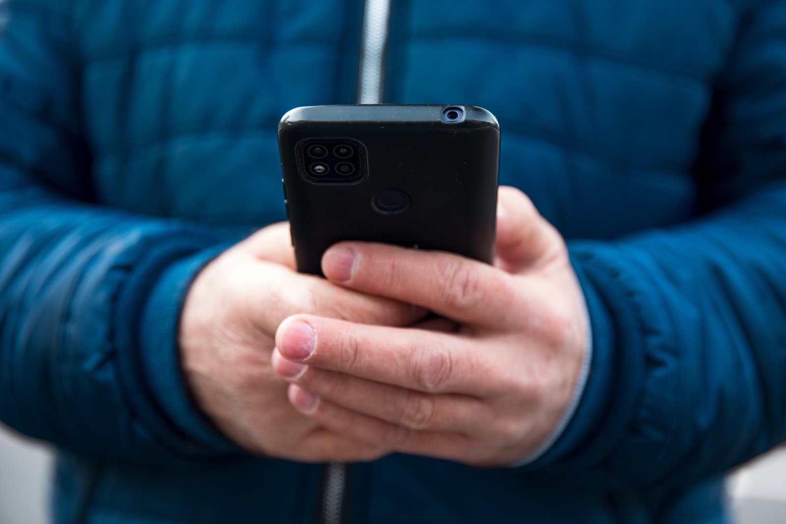 При потере телефона нужно заблокировать сим-карту Илья Аверьянов, ИА PrimaMedia.ru