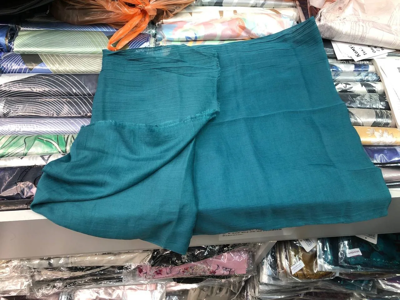 Женщина украла 300 платков на рынке в Предгорье ГУ МЧС России по Ставропольскому краю