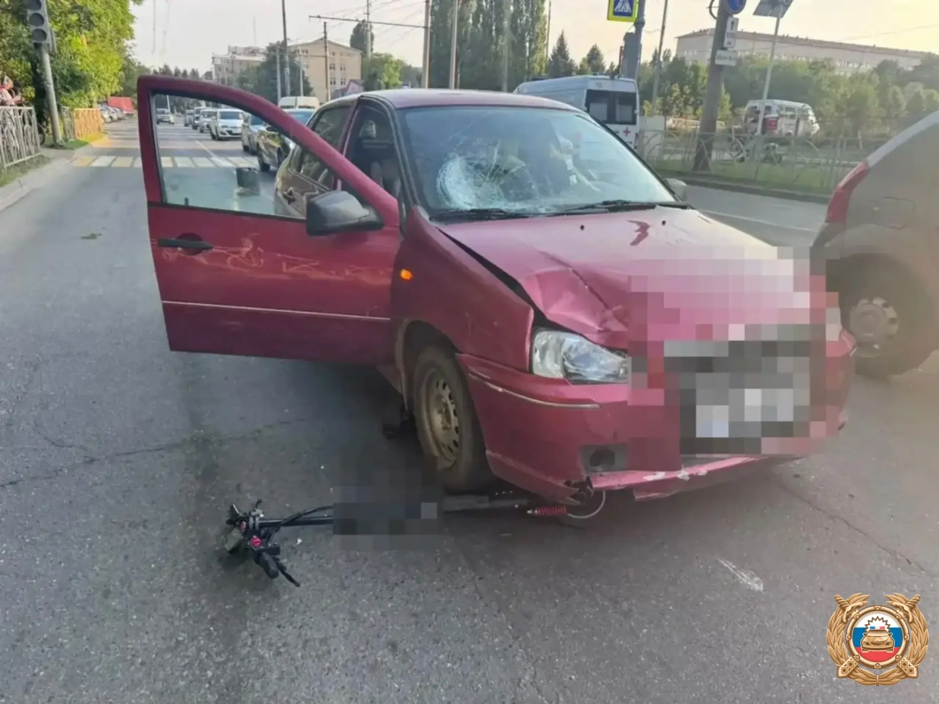 Водитель &quotЛады&quot сбил самокатчика на пешеходном переходе в Ставрополе ГАИ Ставрополья