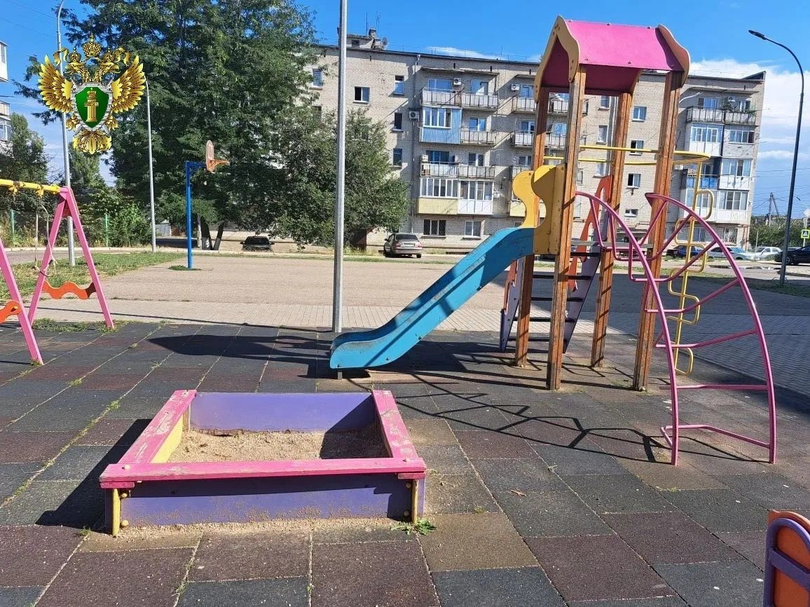 После травмирования 9-летнего мальчика в Георгиевске на детской площадке прокуратура организовала проверку Прокуратура Ставропольского края