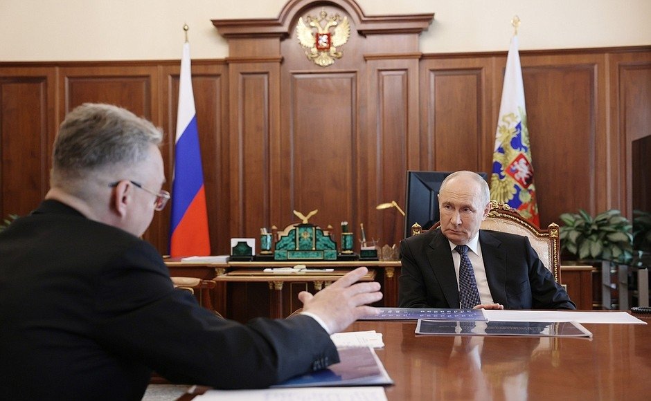 Президент Путин и губернатор Владимиров обсудили рекордный урожай и развитие Ставрополья с сайта www.kremlin.ru