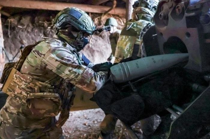 Здесь мы, как братья, как в одной семье: &quotЩука&quot и &quotЮта&quot служат в артиллерийской батарее Вадим Филиппов